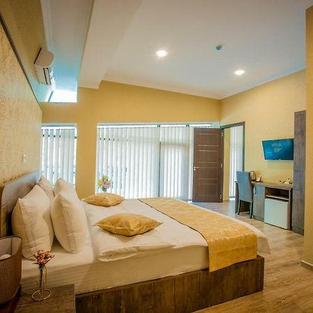 Hotel Comfort Τυφλίδα Εξωτερικό φωτογραφία