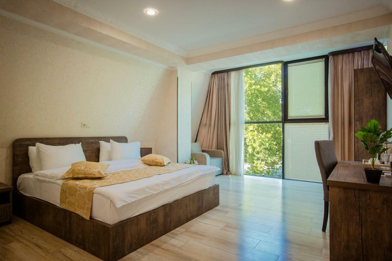 Hotel Comfort Τυφλίδα Εξωτερικό φωτογραφία
