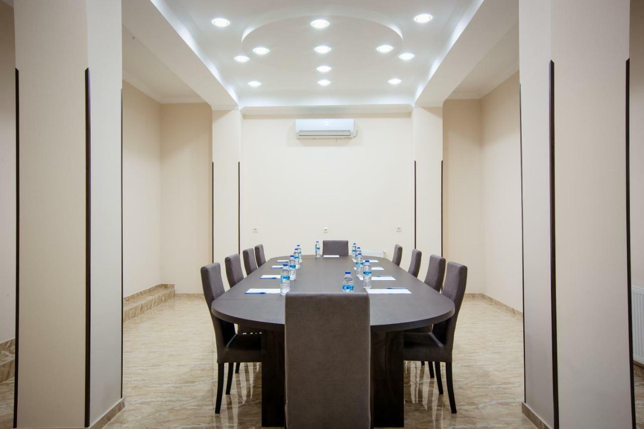 Hotel Comfort Τυφλίδα Εξωτερικό φωτογραφία
